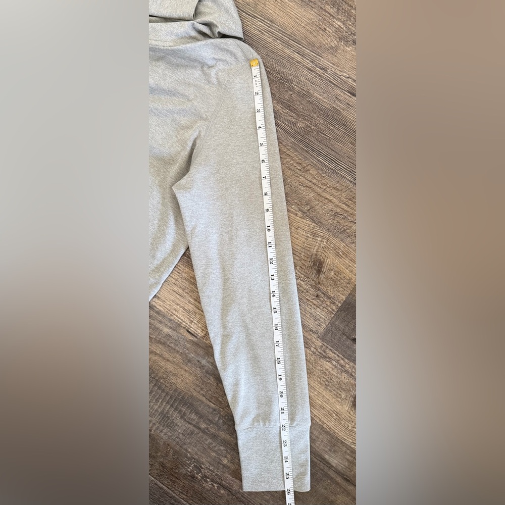 Vuori Women’s XL Halo Hoodie Pullover Heather Light Gray Stretch - Picture 8 of 12